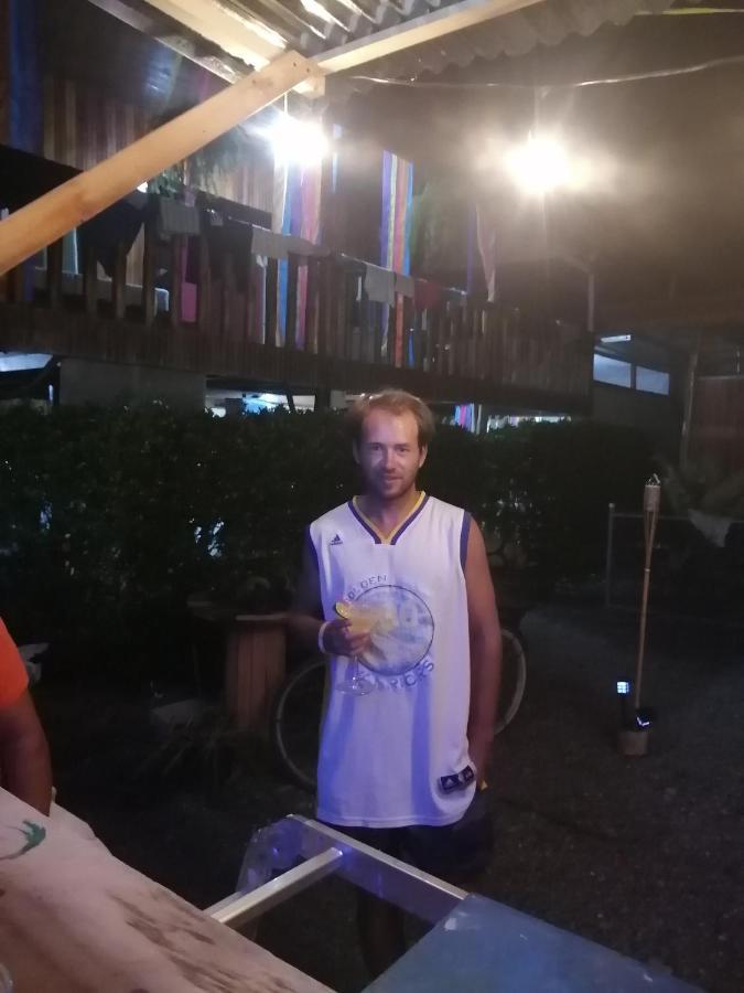 אוביטה Malinchehostel מראה חיצוני תמונה